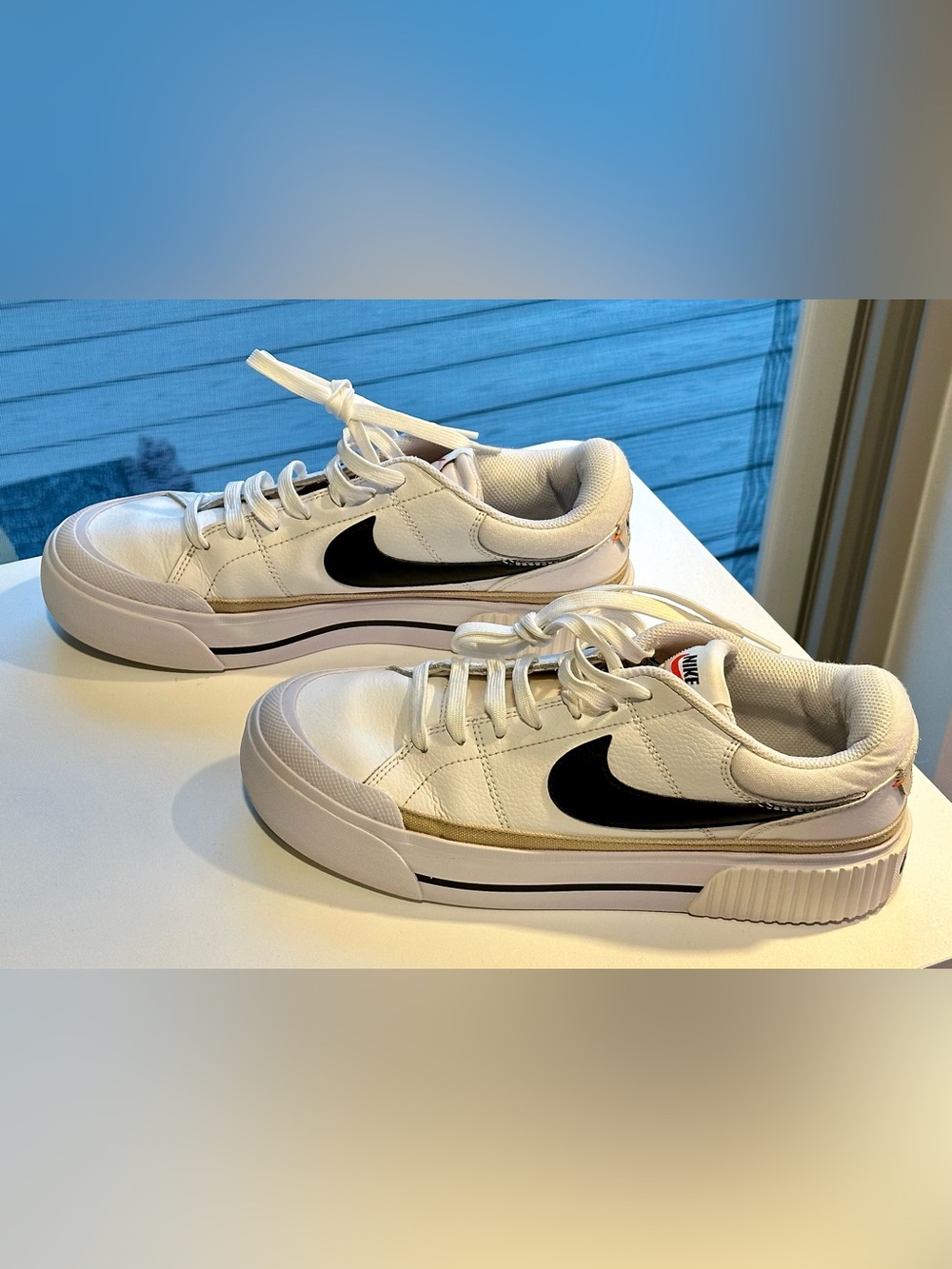 Nike Court Legacy Lift Sneakers